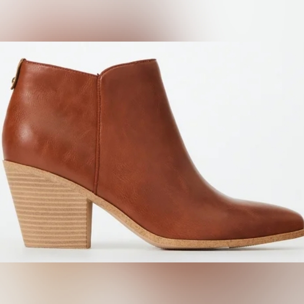 JustFab Dokata Heeled Vegan Leather Brown Ankle Bootie Sz 9.5